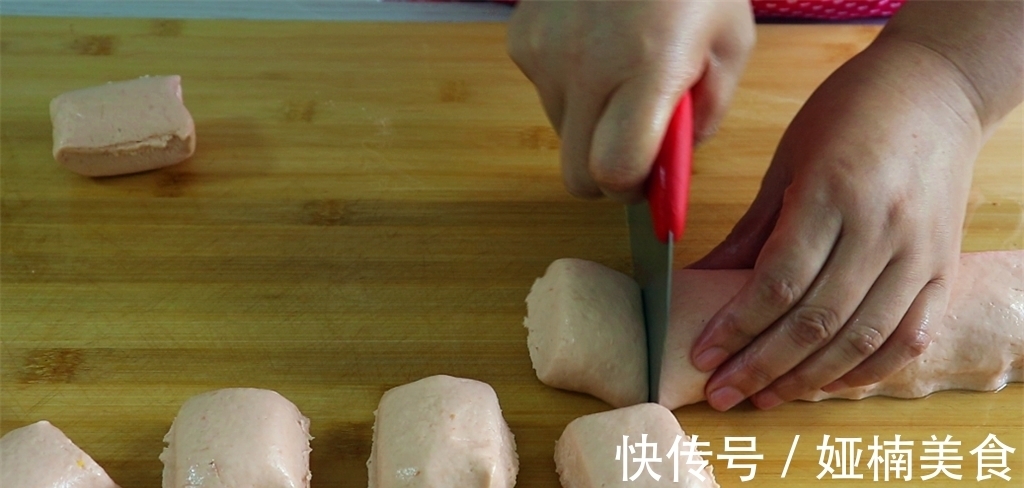 3个西红柿加1碗芝麻，教你简单又好吃的做法，出锅老公连吃5个