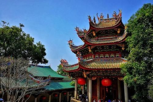 厦门有一寺庙,与厦门大学毗邻,坐拥两大宝物,却坚持门票免费