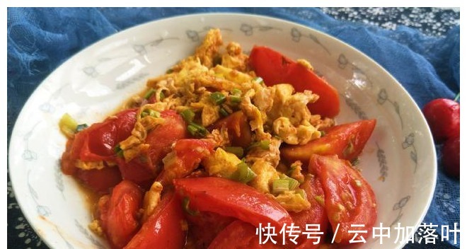 西红柿|西红柿炒鸡蛋时,加糖还是加盐调料放对了,西红柿和鸡蛋都好吃!