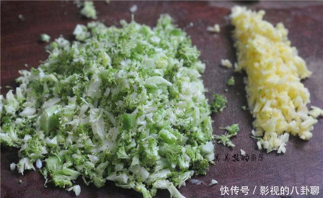 天冷,早餐我家从不吃馒头,最爱萝卜饼,简单省事,比吃肉还好