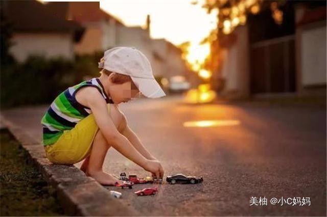 伪节俭|父母的这种“伪节俭”,正在“毁”掉孩子的未来,长大后难有出息