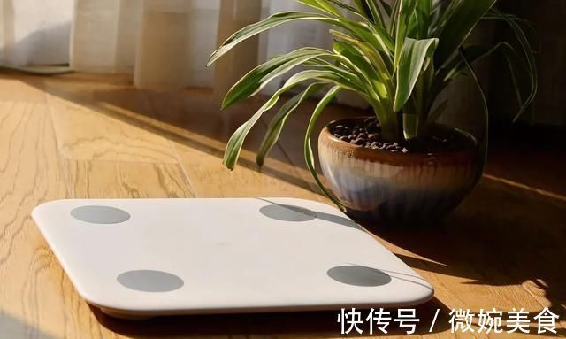 初潮|女儿月经初潮到来,这三件事请妈妈务必告知,关乎他们的身体健康