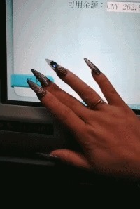 |搞笑GIF:趁还没娶回家,大哥赶紧退婚吧,为你好!