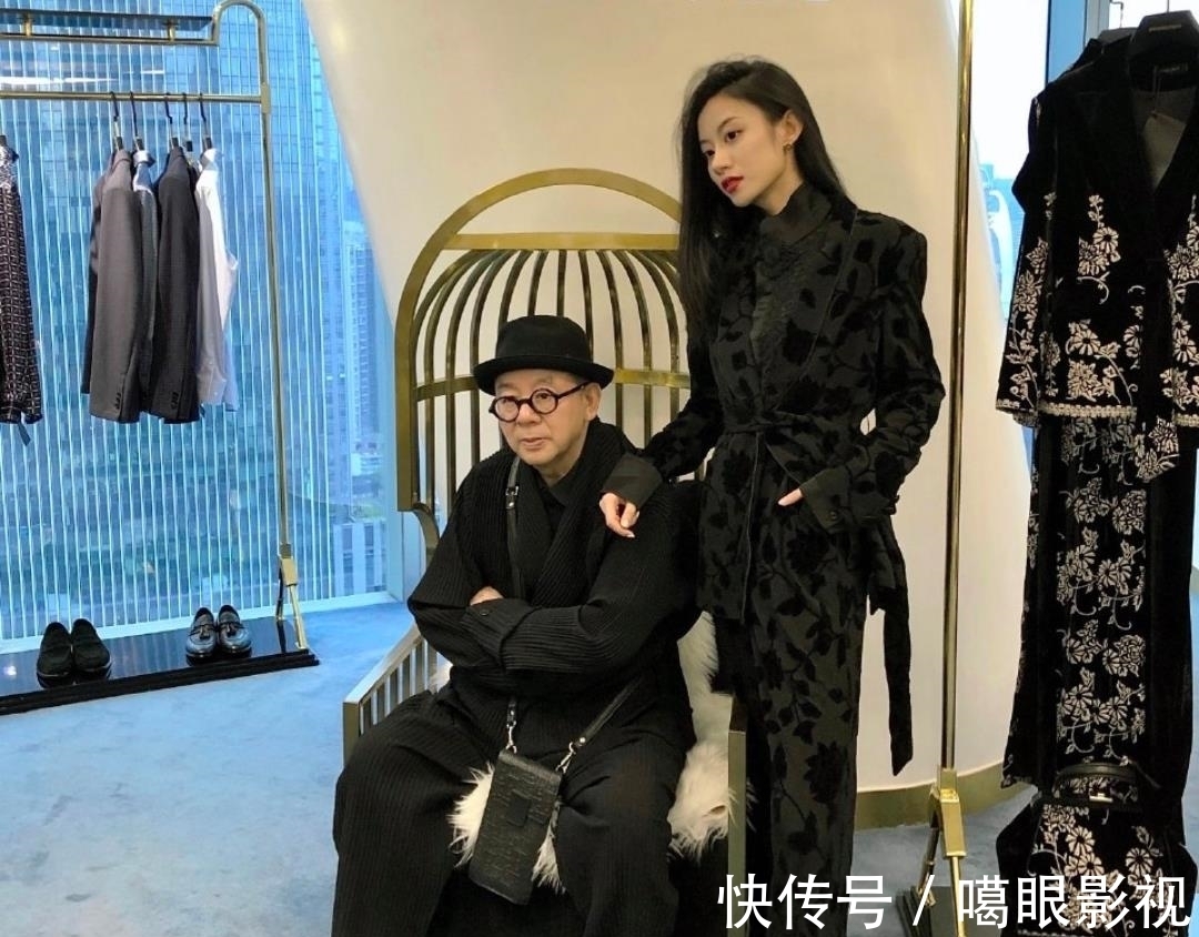 好声音之后，冠军伍珂玥与国际著名服装设计师合作，要双向发展