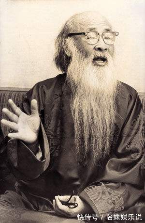 秋君#他一生十段情,妻妾四人,却三跪挚爱而不娶,以兄妹之名互称52年