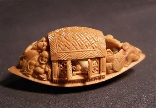 根雕|他花50万造根雕500罗汉,土豪欲100万买下却反悔,如今放仓库长毛