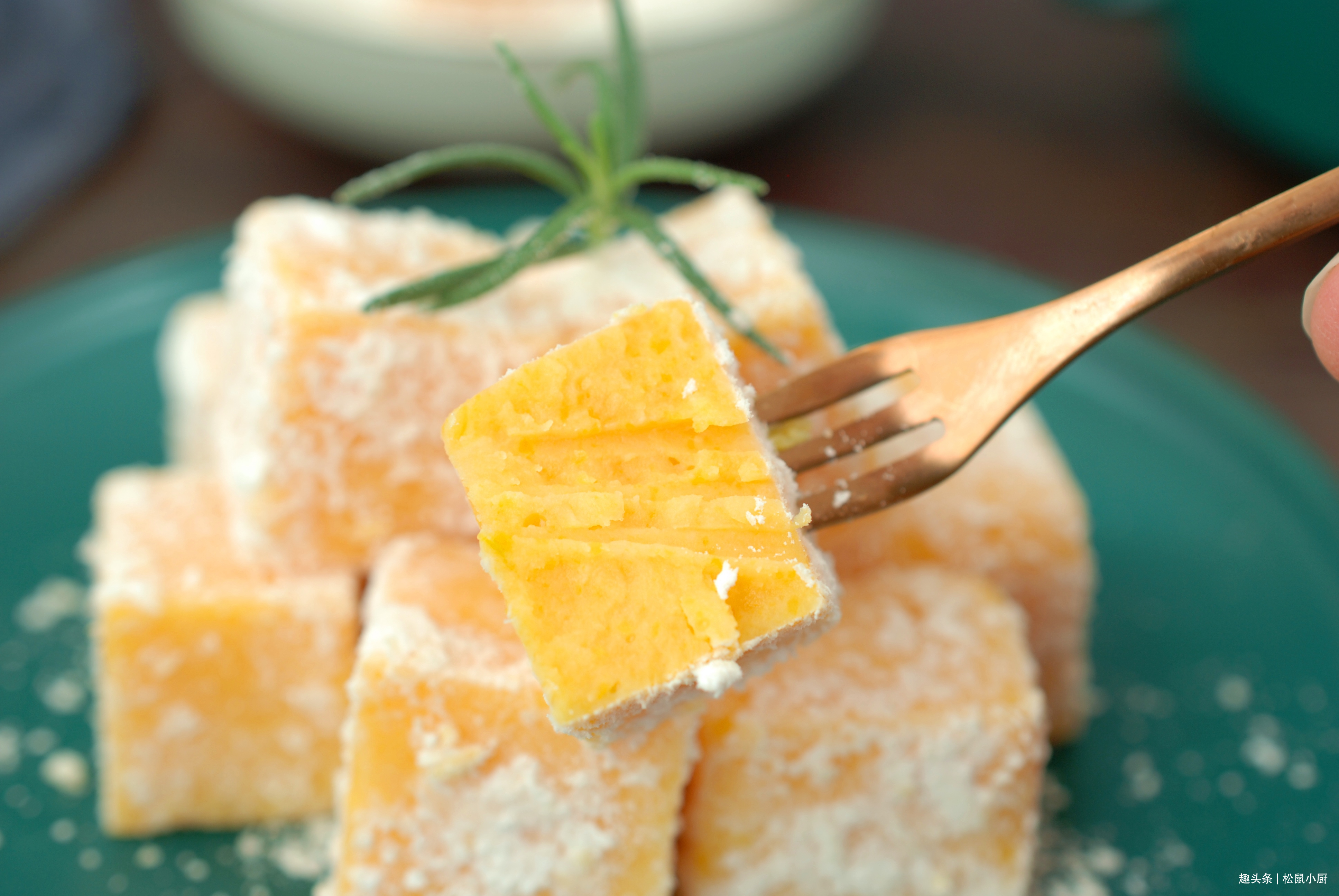 教你做一道适合减脂期吃的小零食，无油低卡清甜不腻，很简单