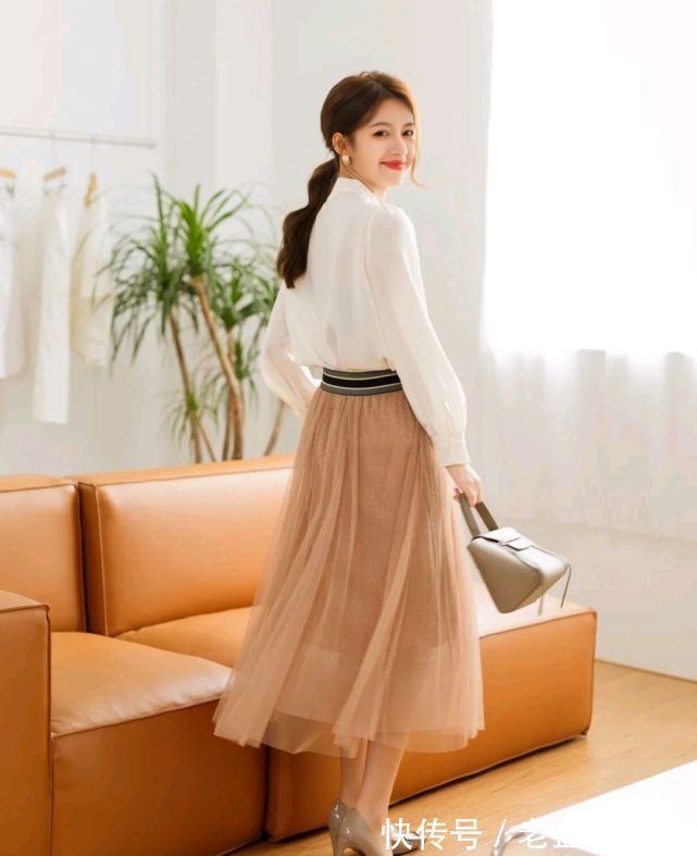 俏皮|初秋穿搭不用纠结,有气质的穿搭或俏皮穿搭,都是不错的选择