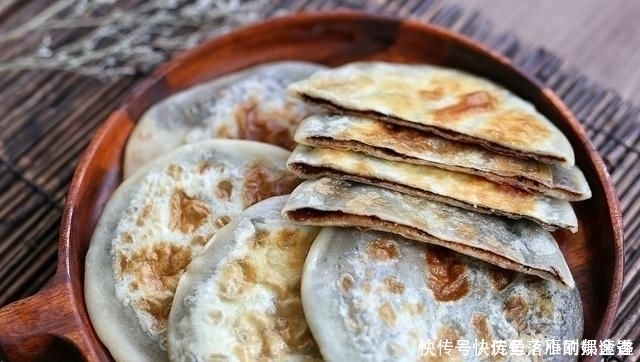 老公做了早餐鸡蛋饼,这么美味的小饼,天天都吃不腻