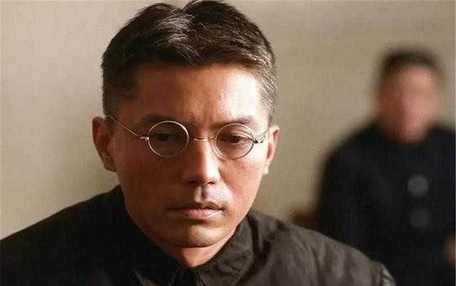 乾隆皇帝|溥仪被赶出皇宫之时，将一物缝在衣服里26年，后来成为顶级国宝