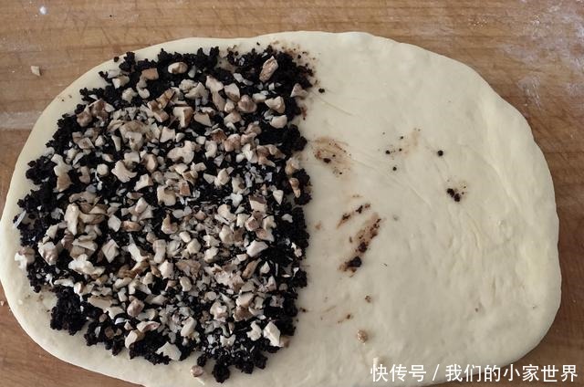 做面包时加1勺它,味道曼妙,出炉赶紧撕一块,比吐司好吃多了