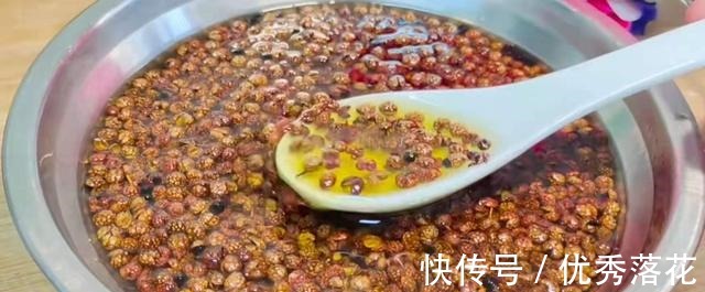 包子|无论调啥肉馅，牢记加1水1油，忌用1料，肉馅鲜嫩多汁，越吃越香！
