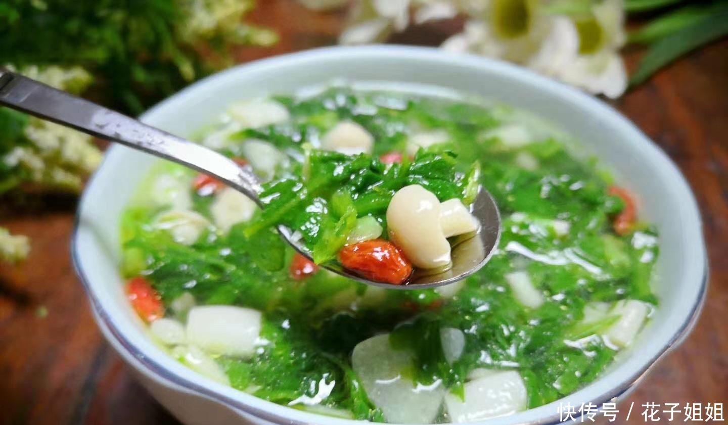 三月“倒春寒”,再忙也要给孩子做这汤,营养消化好,孩子猛长个!