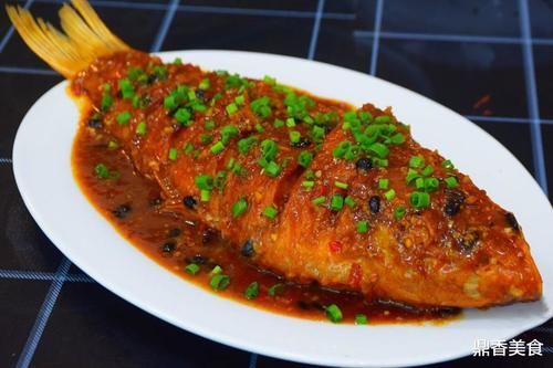 年夜饭也是辞旧迎新的重头戏，5口人4菜，好吃不重样，丰盛不浪费，年味十足