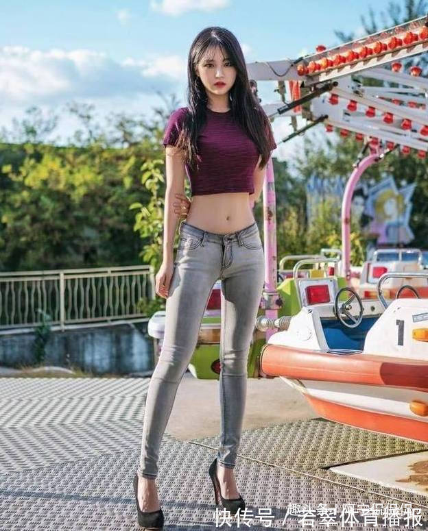 身姿 阳光朝气的牛仔裤美女,展现婀娜身姿,魅力十足!