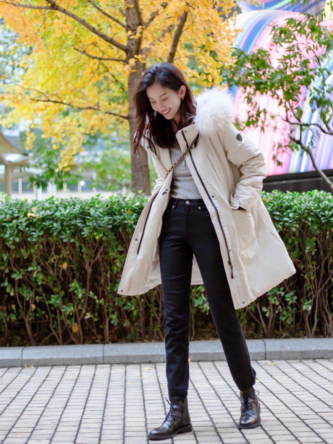 短款|谁说羽绒服显胖又显臃肿?学会这几种搭法,让你在冬天也能美美地