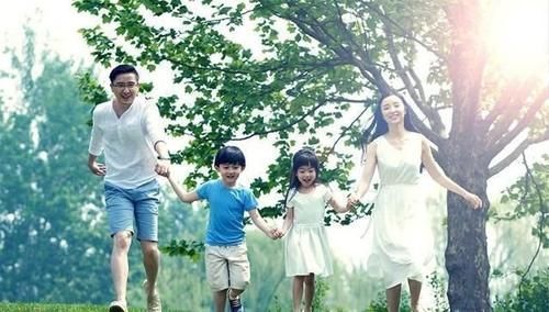 父母|从血缘关系上,谁才是我们最亲的人?父母?兄妹?答案你想不到!