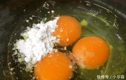 中国人|奶奶包饺子，不用面粉不用面皮，头次见这么漂亮的饺子，真的香！