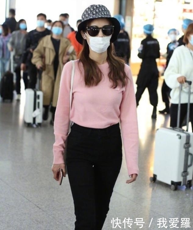 搭配|秋冬穿毛衣,以下3种款式最好不要穿,身材苗条也会很“土味”!