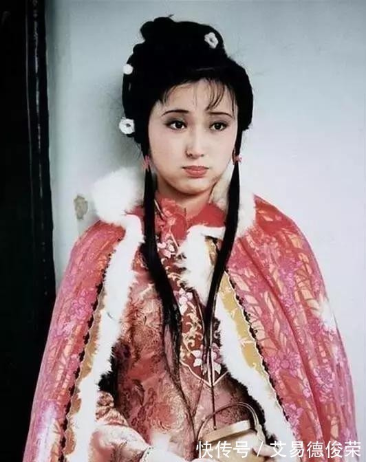 香菱@《红楼梦》里“完美”得让旁人不敢亲近的角色,她是谁?