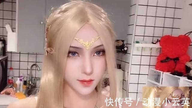 cos|高颜值小姐姐COS千仞雪，成功跨越次元壁，可惜衣服有点少