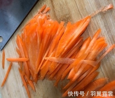 豆角|豆角焖面,面条直接下锅是错的,多做1步,根根干香入味,不粘连