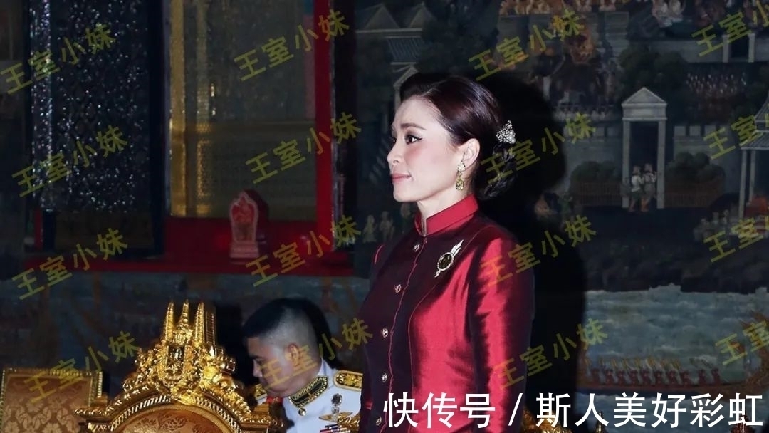 诗妮娜贵妃!诗妮娜给民众发纪念品,处心积虑向增加人气,却被丢垃圾桶真讽刺