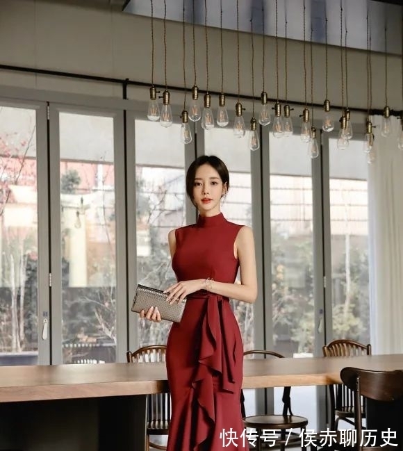 孙允珠|美图欣赏:孙允珠,美酒枣红佛拉明哥曼妙无袖裙