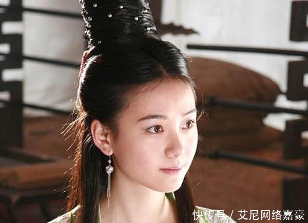 昊天#封神中有一女仙身份高贵,杨戬见了毕恭毕敬,却难逃被姜子牙封神