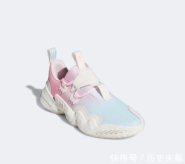 鞋款 阿迪签名鞋首发“棉花糖”配色,耐克阿迪也开始抄袭国产品牌了!