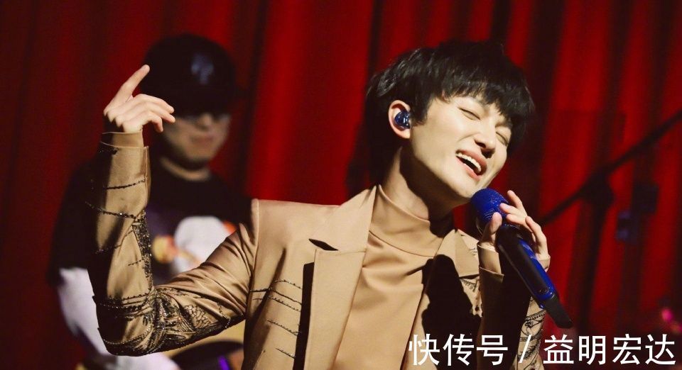 歌手2020|周深走出家门首战告捷，而蔡程昱的反向神预言，让周深气到黑脸