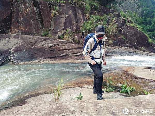 牛皮|纵享探索乐趣：OUNCE遨游仕T1B登山鞋体验