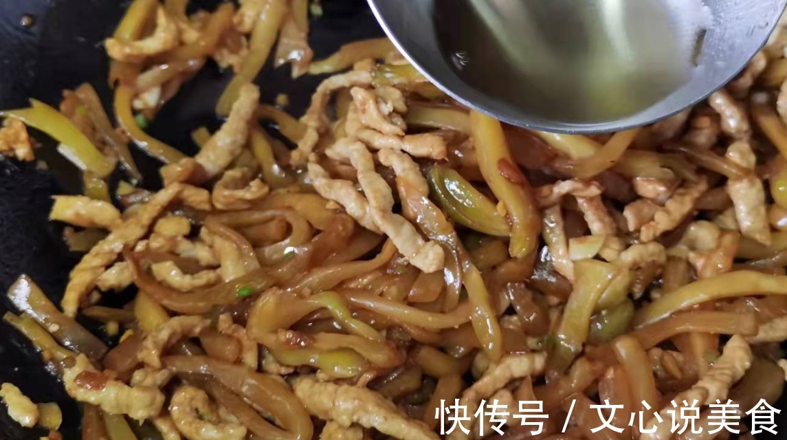 榨菜炒肉丝的经典做法，色香味俱全，这就是干饭人的下饭菜！