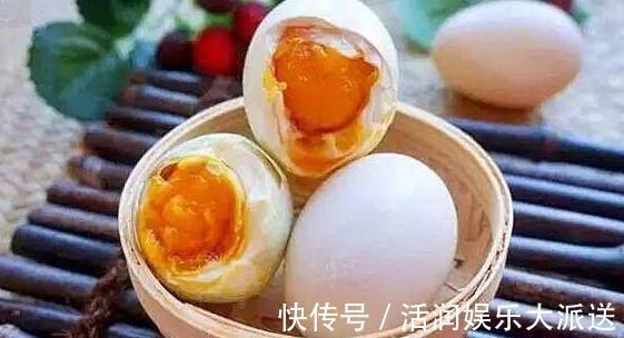 身体健康|经常吃咸鸭蛋对身体健康是好是坏什么人不能多吃今天告诉你