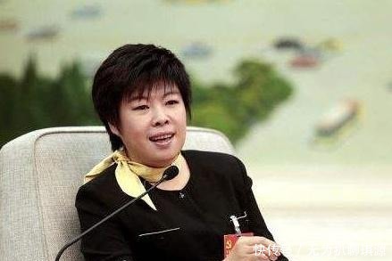 大师|从国学大师到万人唾弃,于丹被北大学子轰下台,背后是谁在操纵?