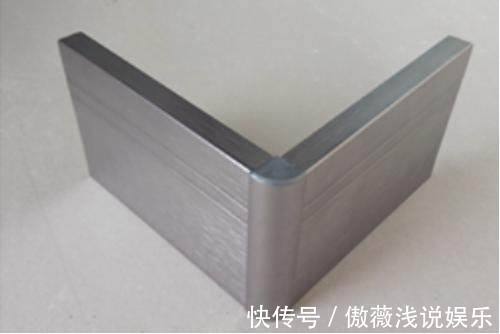 建材|踢脚线已经慢慢被淘汰了,聪明人都是装这种,好看又省钱