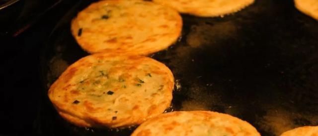 碗中|豆腐做法千万种,原来还能这么做,不用炒不用煮,香气扑鼻味道好