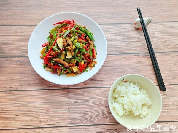 扁豆炒肉丝|丰富餐桌味&amp;健康少油家庭版~扁豆炒肉丝