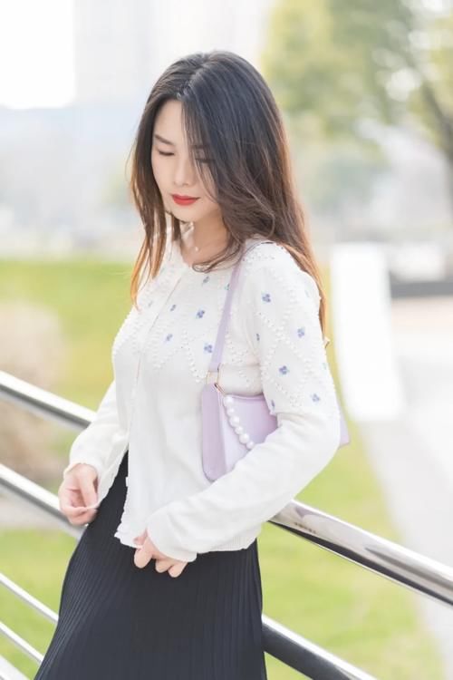 “ 春外套 ”我爱惨了！2021年这么穿，流行极了