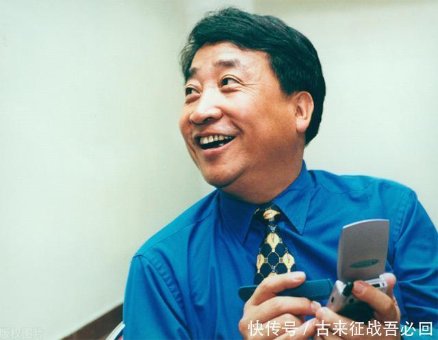 为曲艺界|姜昆书法烂不烂?他的书法每尺一万元,明星效应下的畸形产物?