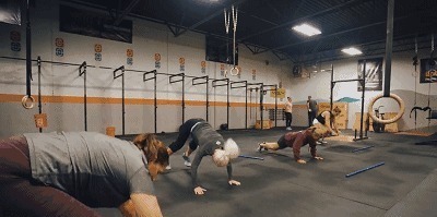 几个超级燃脂动作,只要每天坚持做4组,刷掉身上多余脂肪