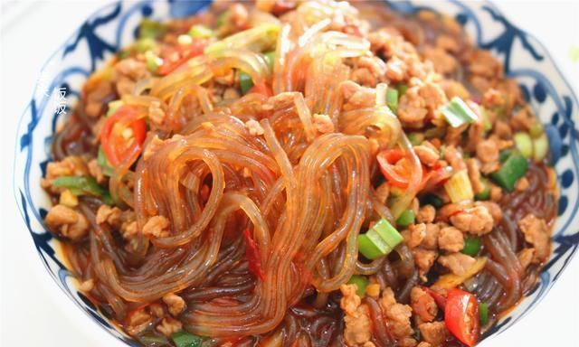 粉条的神仙吃法，滋味鲜香，炖上一碗，好吃的连汤也不剩