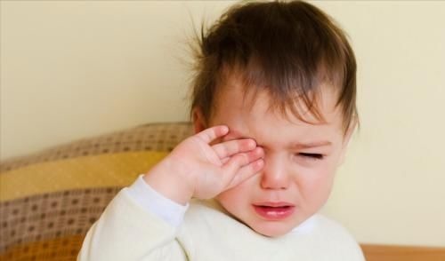 身体不适|宝宝太难哄睡?家长不妨多给孩子抚摸3个部位,娃睡得香更聪明