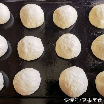 #白色情人节限定美味#老面包