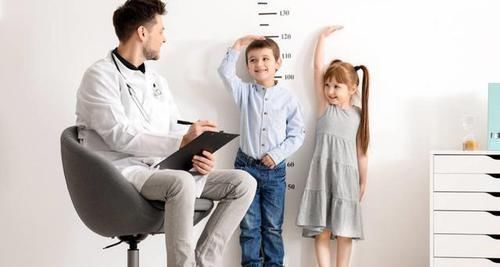 增长速度|孩子“骨线闭合”前,会有3个信号,家长早知道娃身高还能窜一窜