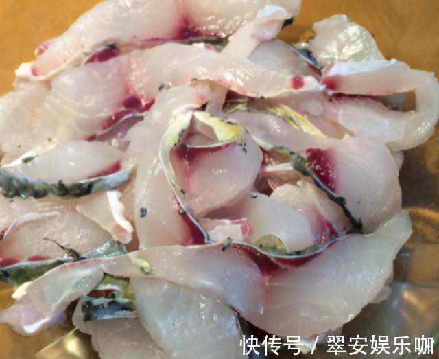 江湖菜|教你快速掌握酸菜鱼的正宗做法，做出来好吃不腻，易下饭
