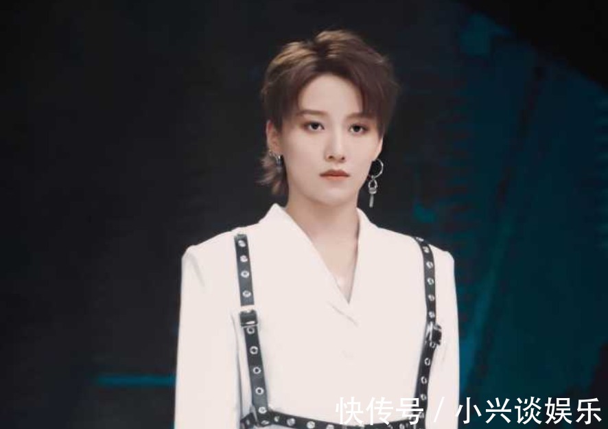 刘雨昕最好的出路，长驻热门综艺，或者不放弃舞台同时当演员