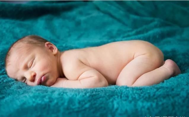 后天|爸妈别再犯错了！孩子这个点睡觉才最好，有助于生长的黄金时间