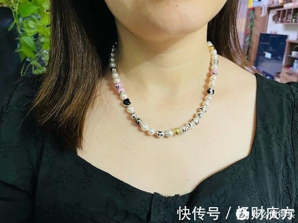女神@别忘了11.11是光棍节!拒绝直男礼物,教你用一条项链搞定女神!