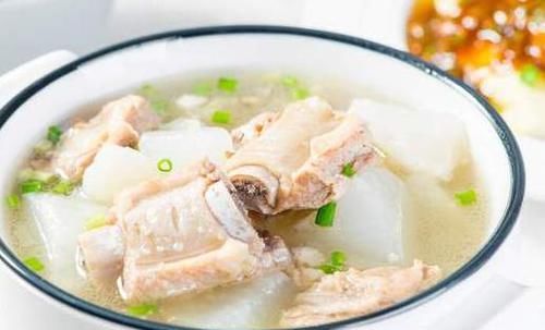 不管是炖肉还是炖排骨，牢记“3不放”妙招，肉香汤鲜没腥味